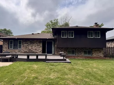 Exterior - 17945 Maple St, Lansing, IL 60438 photo 5 of 5