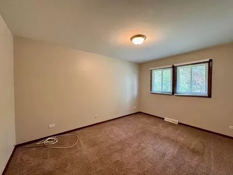 Bedroom - 17945 Maple St, Lansing, IL 60438 photo 4 of 11