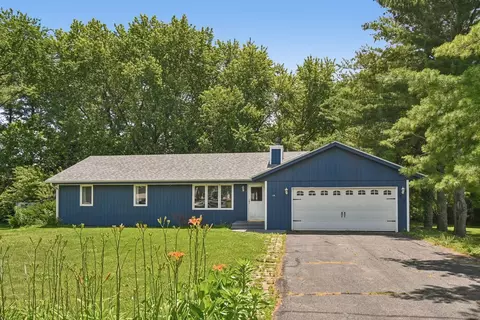 119 London Rd, Poplar Grove, IL 61065