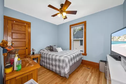 Bedroom - 4029 Amelia Ave, Lyons, IL 60534 photo 3 of 3