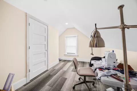 Entry Way - 4029 Amelia Ave, Lyons, IL 60534 photo 1 of 4
