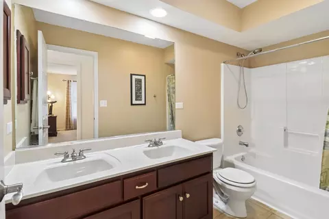 Bath - 16324 Hidden River Dr, Plainfield, IL 60586 photo 2 of 8