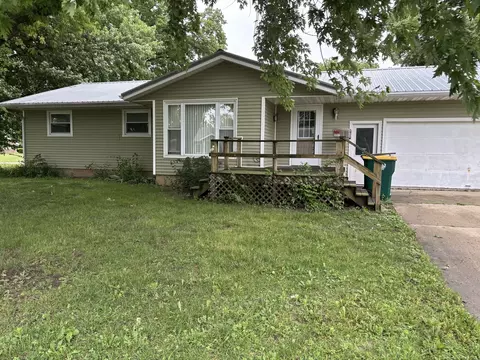 Exterior - 301 S 2nd St, Walnut, IL 61376 photo 2 of 6