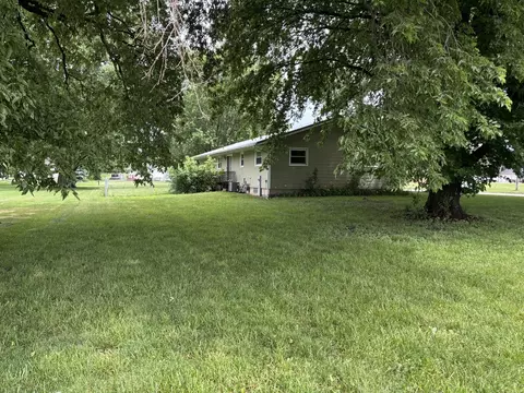 Exterior - 301 S 2nd St, Walnut, IL 61376 photo 5 of 6