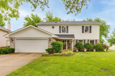 815 Claridge Ct, Schaumburg, IL 60193