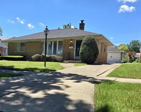 1978 Spruce Ave, Des Plaines, IL 60016