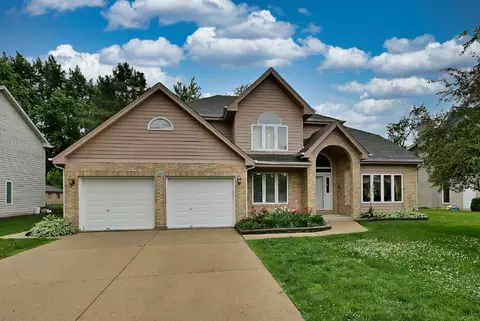 Exterior - 213 John Dr, Bartlett, IL 60103 photo 8 of 8