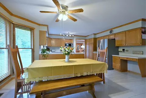 Kitchen - 213 John Dr, Bartlett, IL 60103 photo 1 of 6