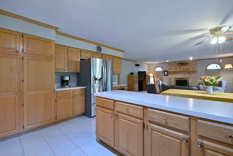 Kitchen - 213 John Dr, Bartlett, IL 60103 photo 6 of 6