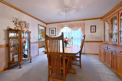 Dining - 213 John Dr, Bartlett, IL 60103 photo 1 of 4