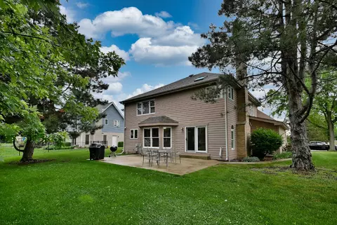 Exterior - 213 John Dr, Bartlett, IL 60103 photo 3 of 8