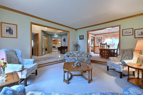 Living - 213 John Dr, Bartlett, IL 60103 photo 3 of 7