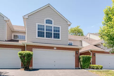 854 Old Checker Rd, Buffalo Grove, IL 60089