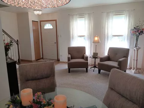 Entry Way - 1506 Lasser Dr, Plainfield, IL 60586 photo 2 of 5