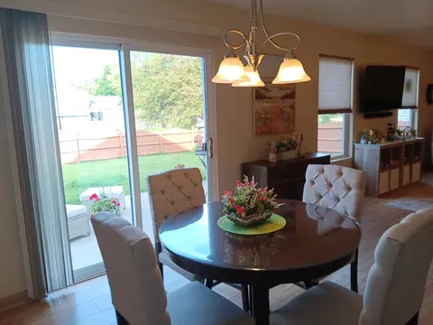 Dining - 1506 Lasser Dr, Plainfield, IL 60586 photo 2 of 5