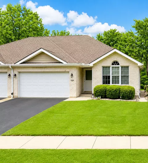 231 Hillcrest Ln, Steger, IL 60475