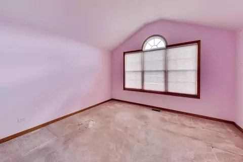Bedroom - 231 Hillcrest Ln, Steger, IL 60475 photo 7 of 9