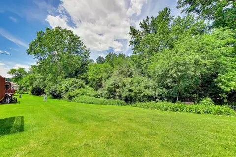Exterior - 231 Hillcrest Ln, Steger, IL 60475 photo 8 of 10
