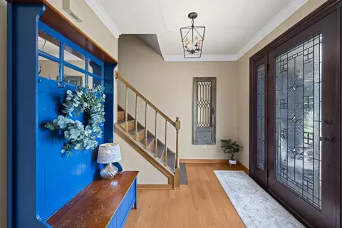 Entry Way - 1565 Freeman Rd, Hoffman Estates, IL 60192 photo 1 of 1