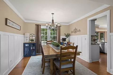 Dining - 1565 Freeman Rd, Hoffman Estates, IL 60192 photo 1 of 4