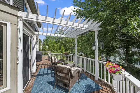 Exterior - 1565 Freeman Rd, Hoffman Estates, IL 60192 photo 5 of 10