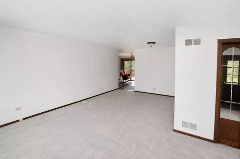 Living - 5111 Springdale Ln, Mchenry, IL 60050 photo 2 of 4