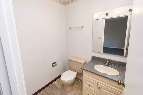 Bath - 5111 Springdale Ln, Mchenry, IL 60050 photo 2 of 2