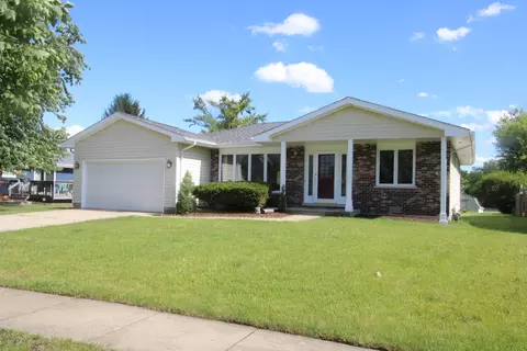 5111 Springdale Ln, Mchenry, IL 60050