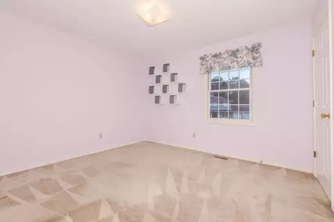 Bedroom - 3 Shagbark Ct, Bloomington, IL 61701 photo 5 of 10