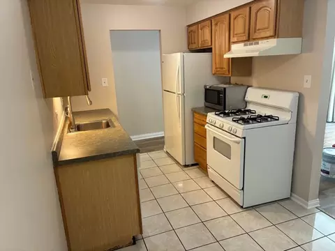 Kitchen - 4616 Maple Ave #1A, Brookfield, IL 60513 photo 3 of 4