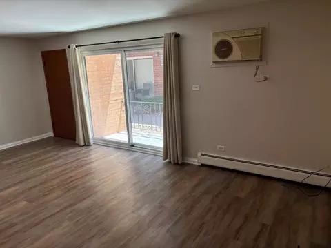 Living - 4616 Maple Ave #1A, Brookfield, IL 60513 photo 5 of 5