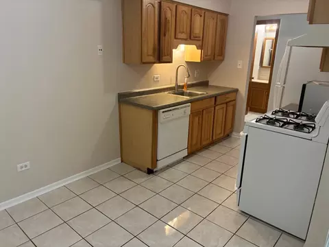 Kitchen - 4616 Maple Ave #1A, Brookfield, IL 60513 photo 1 of 4