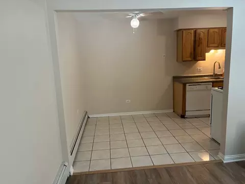 Dining - 4616 Maple Ave #1A, Brookfield, IL 60513 photo 1 of 1