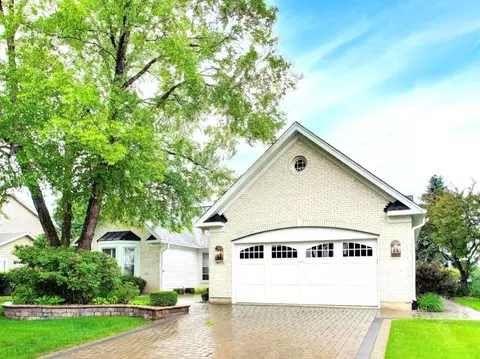 1605 Crowfoot Cir S, Hoffman Estates, IL 60169