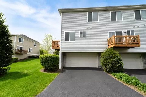 Exterior - 1709 Windward Dr, Pingree Grove, IL 60140 photo 4 of 4
