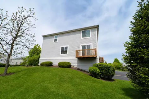 Exterior - 1709 Windward Dr, Pingree Grove, IL 60140 photo 3 of 4