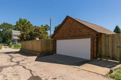 Exterior - 1301 15th Street A St, Moline, IL 61265 photo 14 of 15