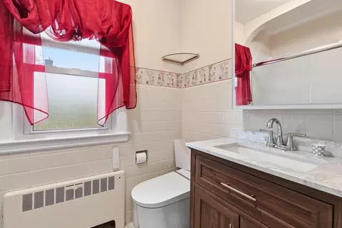 Bath - 1301 15th Street A St, Moline, IL 61265 photo 1 of 4