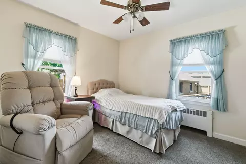 Bedroom - 1301 15th Street A St, Moline, IL 61265 photo 4 of 6