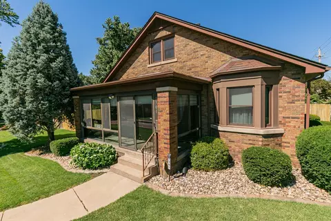 Exterior - 1301 15th Street A St, Moline, IL 61265 photo 2 of 15