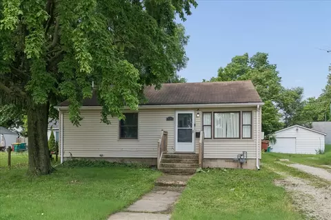 121 Davison St, Joliet, IL 60433