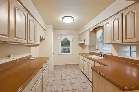 Kitchen - 9 E 144th St, Riverdale, IL 60827 photo 2 of 2