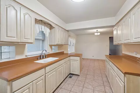 Kitchen - 9 E 144th St, Riverdale, IL 60827 photo 1 of 2