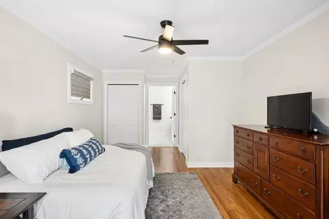 Bedroom - 208 Parkview Rd, Riverside, IL 60546 photo 2 of 6