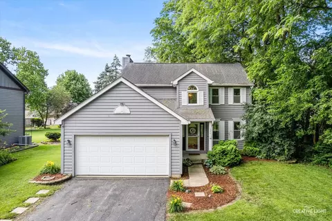 1350 Leverenz Rd, Naperville, IL 60564