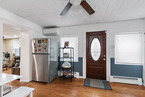 Entry Way - 306 Johnson St, East Dundee, IL 60118 photo 3 of 3