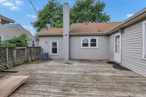 Exterior - 57 Wheeling Ave, Wheeling, IL 60090 photo 3 of 5