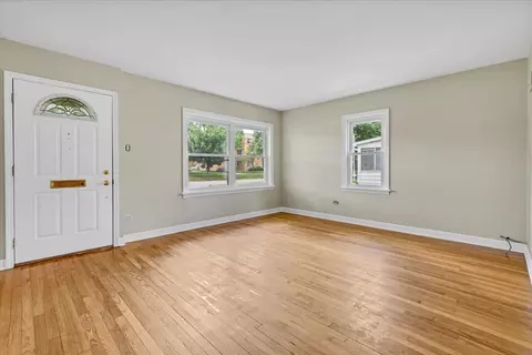 Living - 57 Wheeling Ave, Wheeling, IL 60090 photo 1 of 2