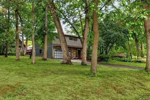 8615 Coral Rd, Wonder Lake, IL 60097