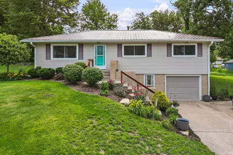 506 Bush St, Reynolds, IL 61279